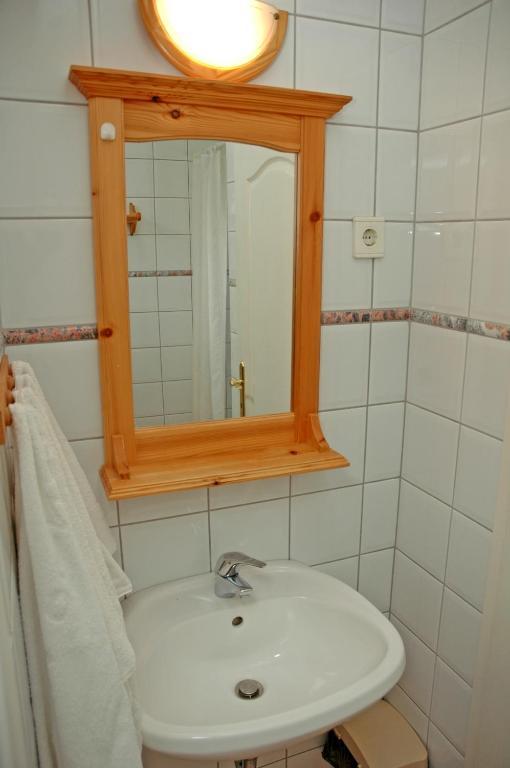Fészek Apartmanház Vonyarcvashegy Habitación foto