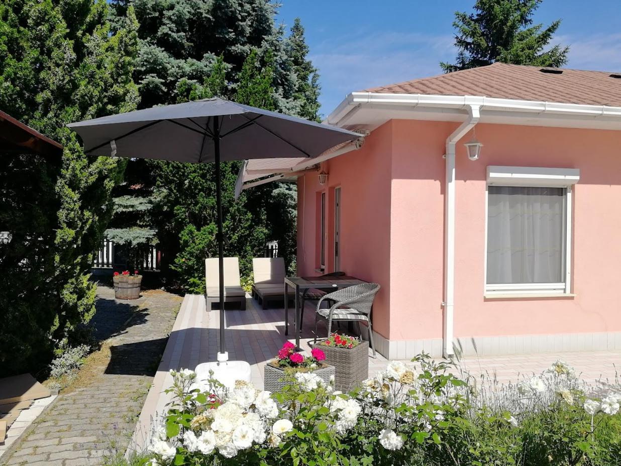 Fészek Apartmanház Vonyarcvashegy Exterior foto